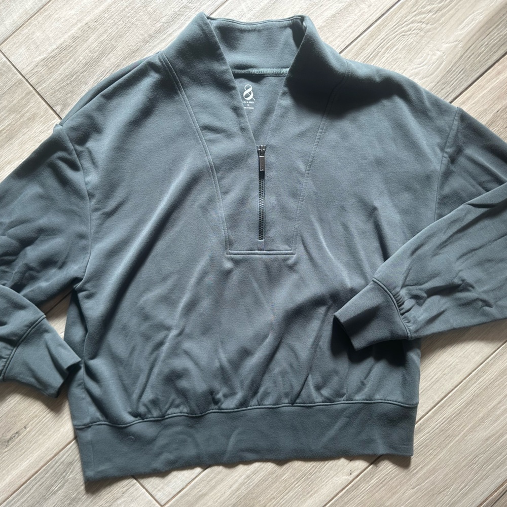 Lou & Grey Scuba Soft Sweatshirt